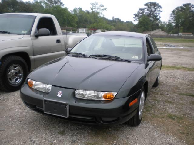 Saturn S Series XLS Sedan