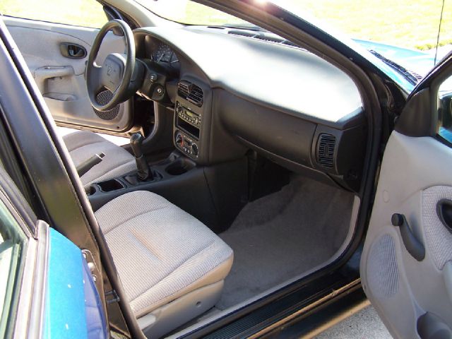 Saturn S Series 2002 photo 8