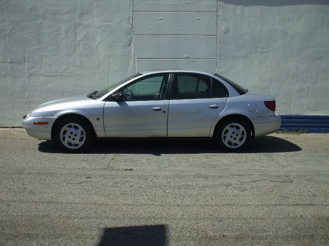 Saturn S Series XLS Sedan