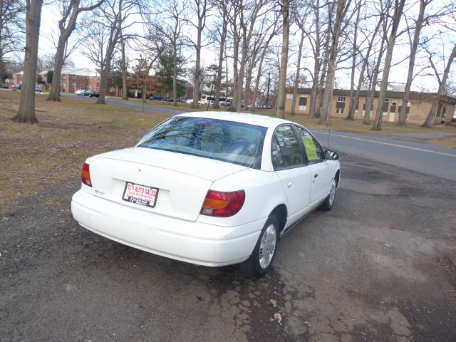 Saturn S Series 2002 photo 2