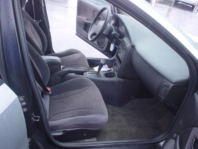 Saturn S Series 2002 photo 10