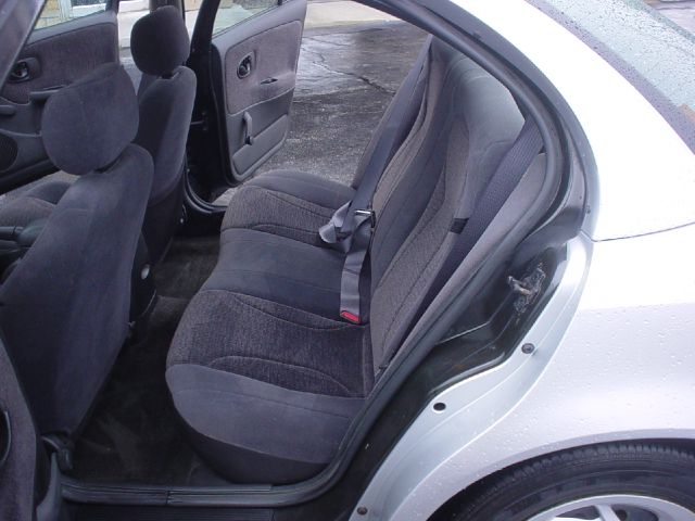 Saturn S Series 2002 photo 2