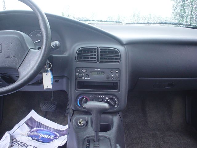 Saturn S Series 2002 photo 9