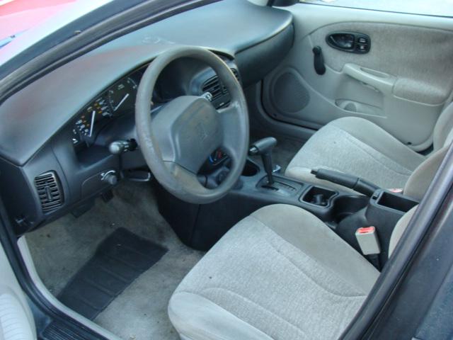 Saturn S Series 2002 photo 3