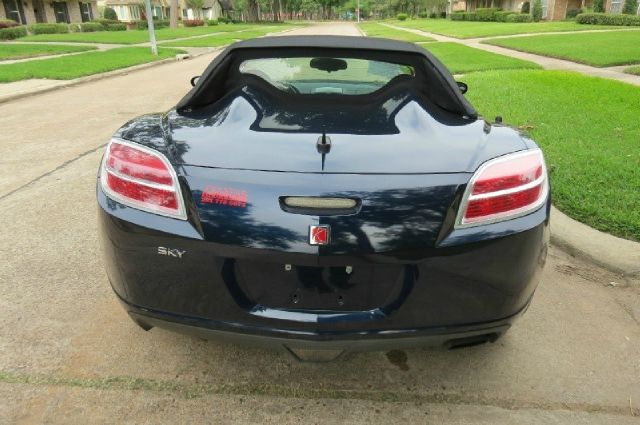 Saturn Sky 2008 photo 7