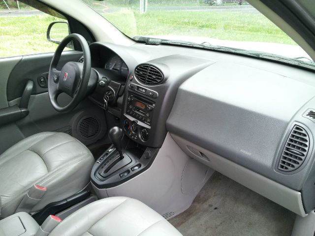 Saturn VUE 2002 photo 14