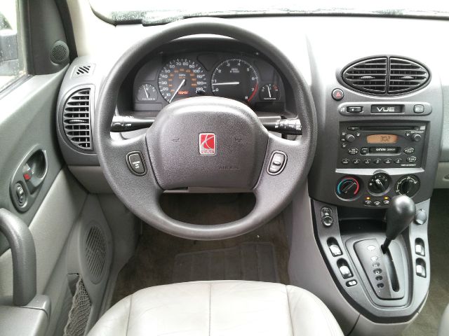 Saturn VUE 2002 photo 8