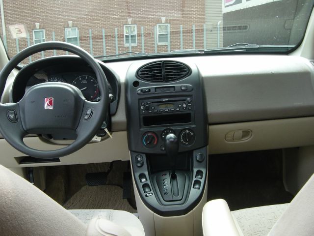 Saturn VUE 2003 photo 10