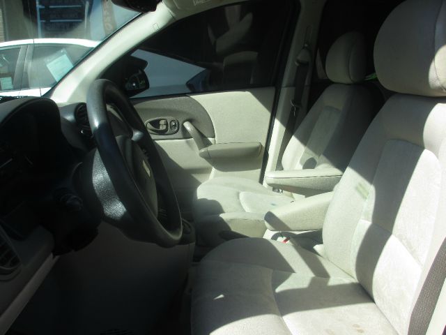 Saturn VUE 2003 photo 9