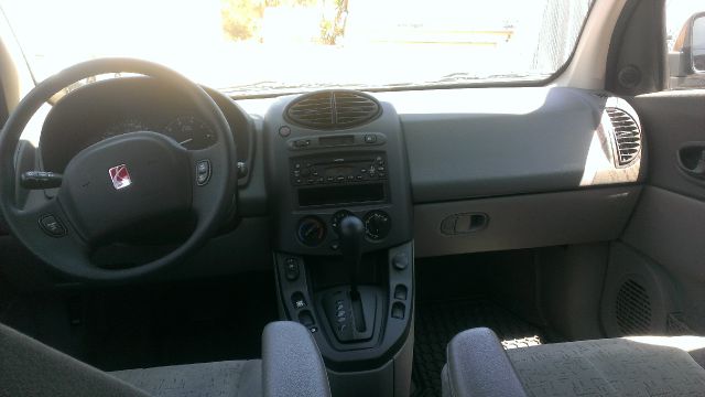 Saturn VUE 2003 photo 16