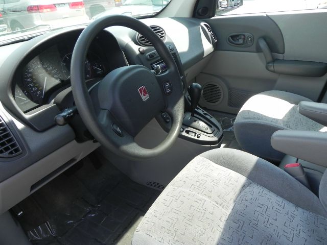 Saturn VUE 2003 photo 2