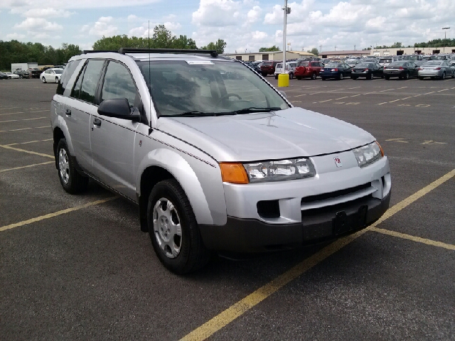 Saturn VUE 2003 photo 2