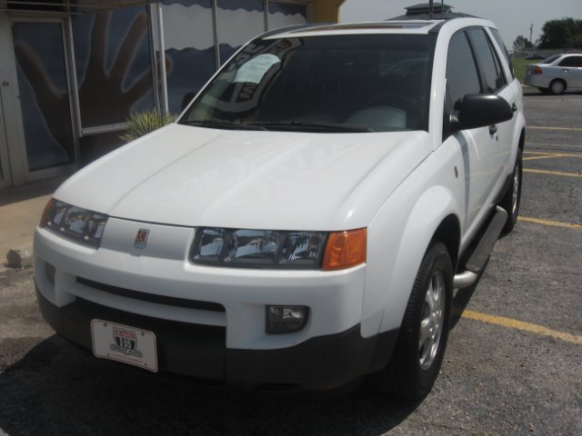 Saturn VUE 2003 photo 2