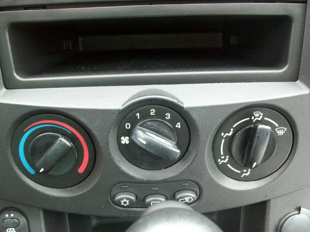 Saturn VUE 2003 photo 14