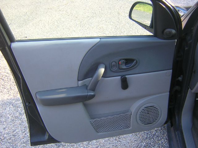 Saturn VUE 2003 photo 3