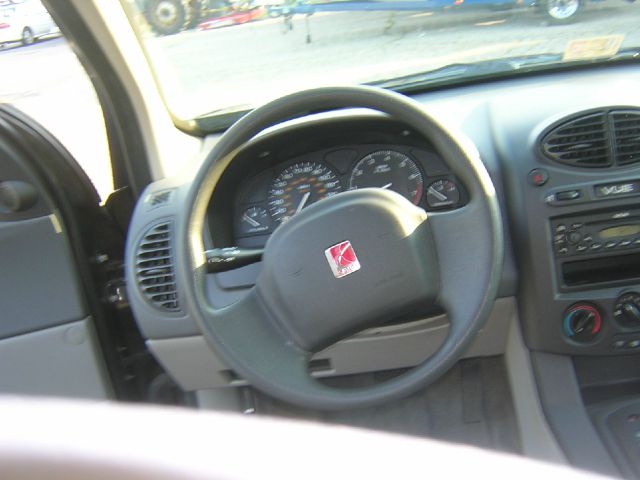 Saturn VUE 2003 photo 5