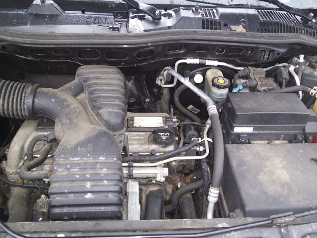 Saturn VUE 2003 photo 17