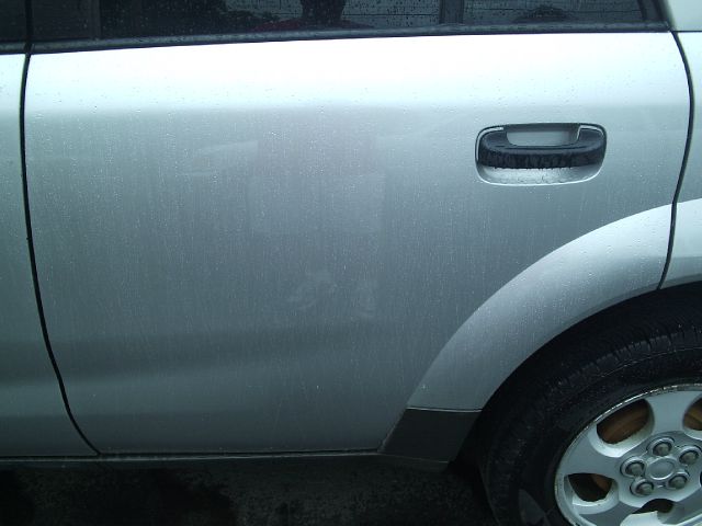 Saturn VUE 2003 photo 3