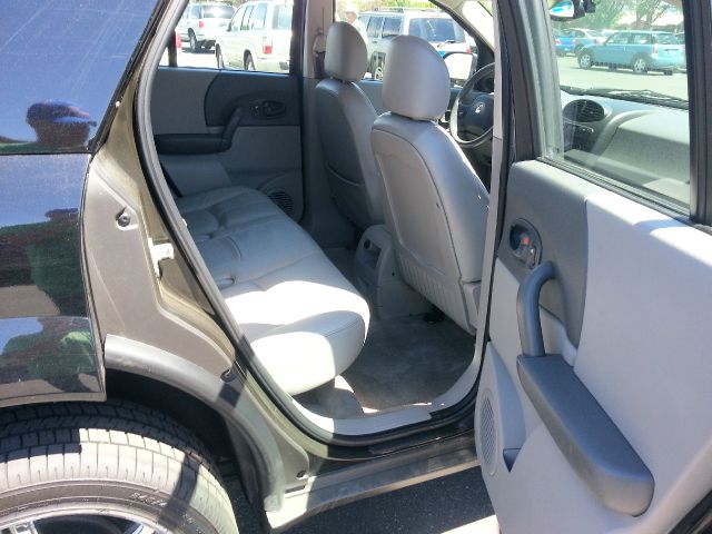 Saturn VUE 2003 photo 2