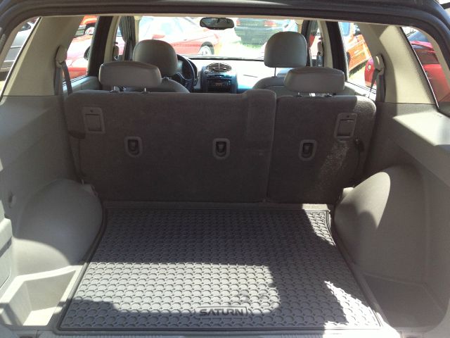 Saturn VUE 2003 photo 2