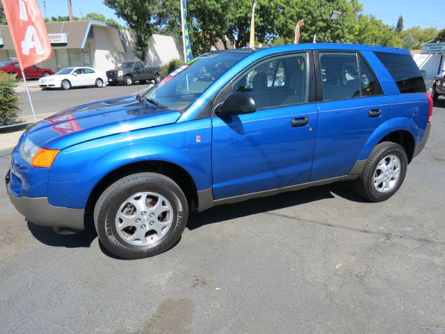 Saturn VUE 2003 photo 2