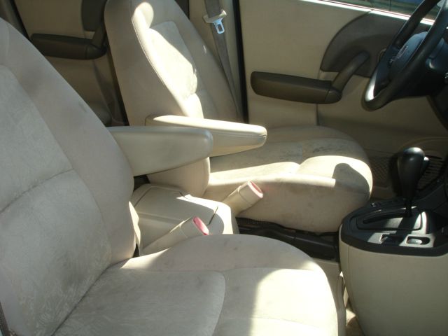 Saturn VUE 2003 photo 1