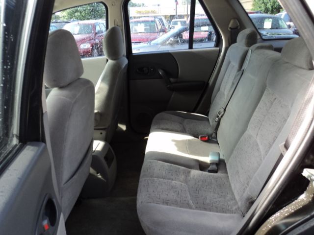 Saturn VUE 2003 photo 26