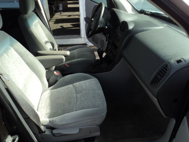 Saturn VUE 2003 photo 3