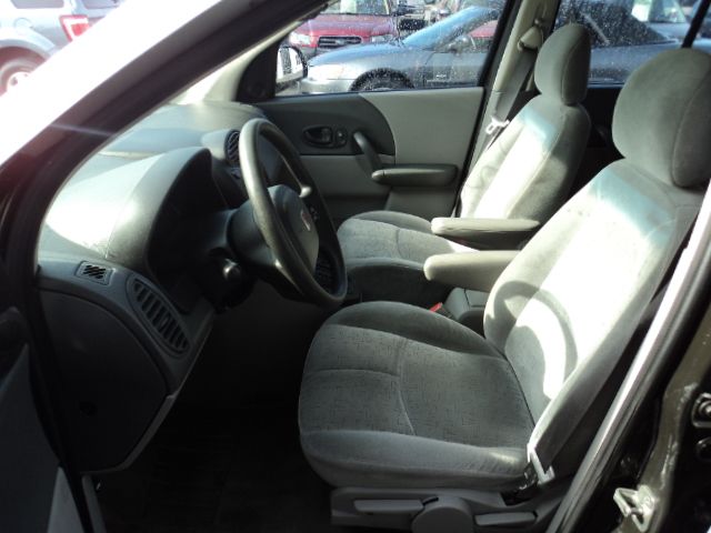 Saturn VUE 2003 photo 5