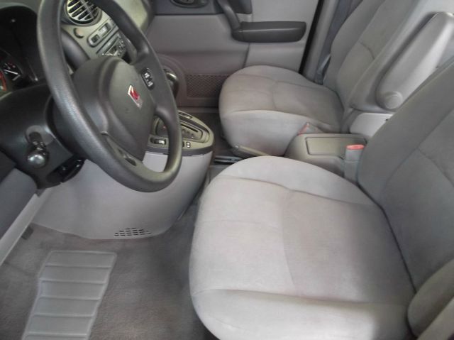 Saturn VUE 2003 photo 17