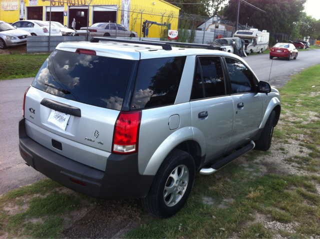 Saturn VUE 2003 photo 1