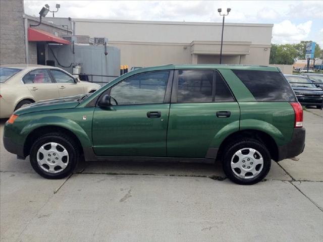 Saturn VUE 2004 photo 1