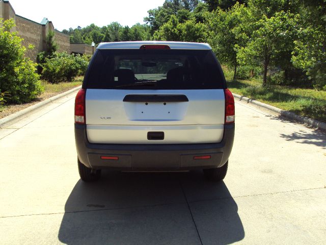 Saturn VUE 2004 photo 1