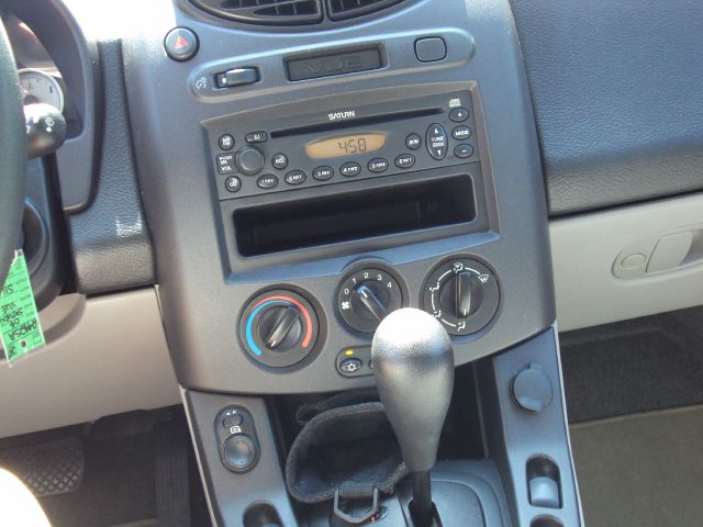 Saturn VUE 2004 photo 4