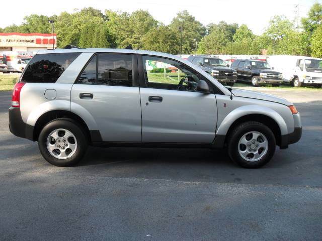 Saturn VUE 2004 photo 3