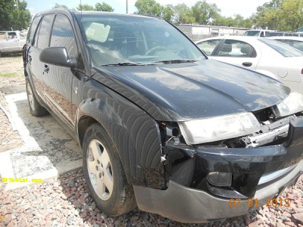 Saturn VUE 2004 photo 1