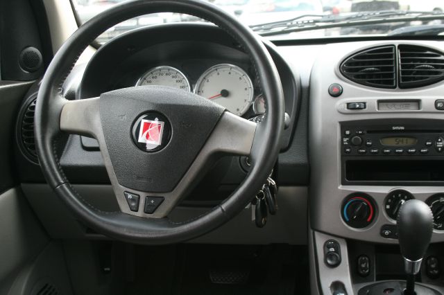 Saturn VUE 2004 photo 12