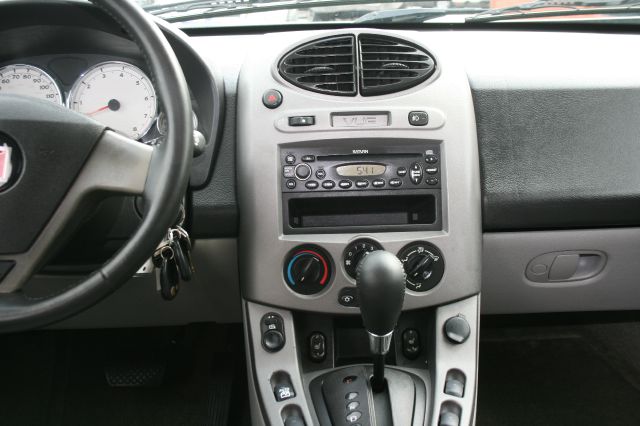 Saturn VUE 2004 photo 13