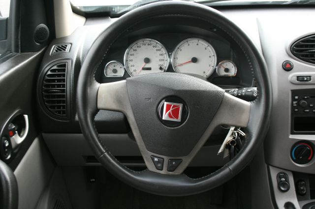 Saturn VUE 2004 photo 23