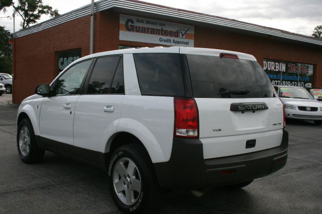 Saturn VUE 2004 photo 30