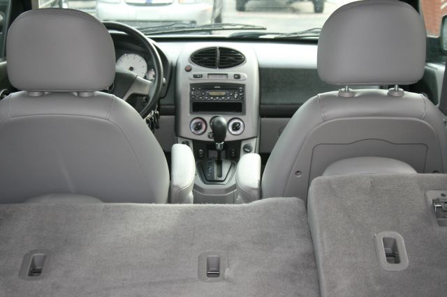 Saturn VUE 2004 photo 4