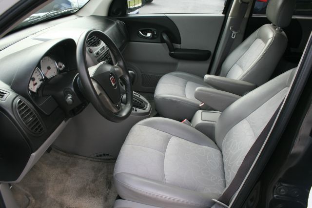 Saturn VUE 2004 photo 5