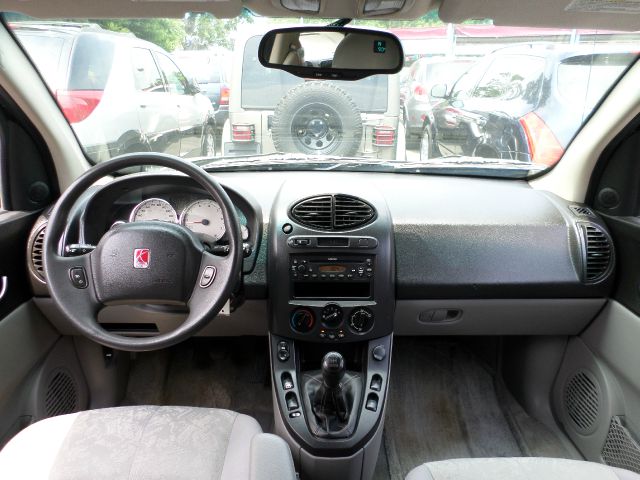 Saturn VUE 2004 photo 4