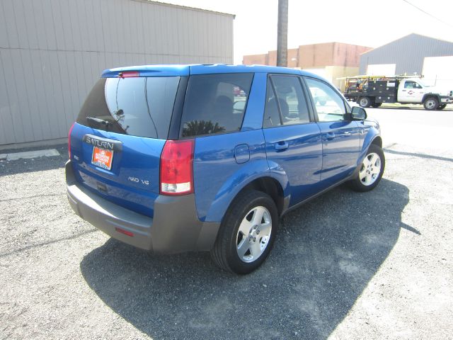 Saturn VUE 2004 photo 2