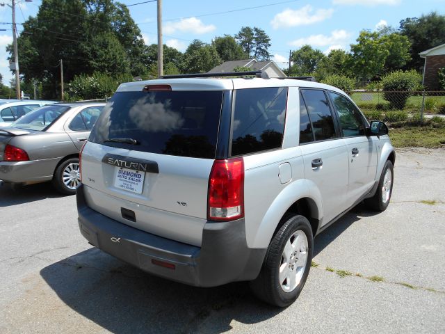 Saturn VUE 2004 photo 2