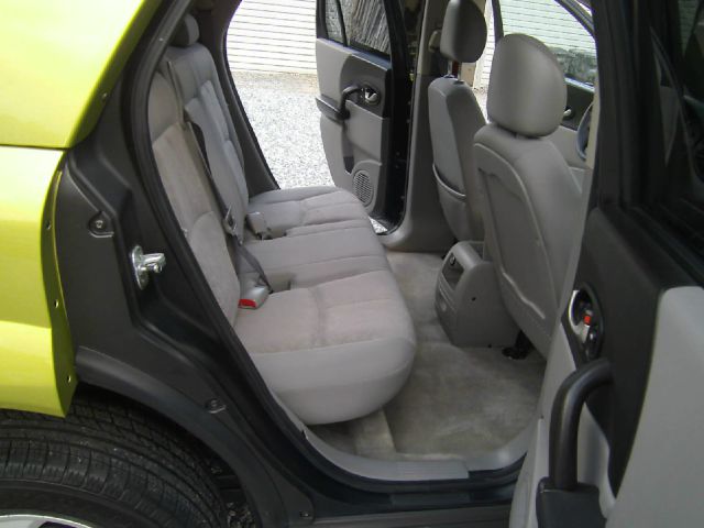 Saturn VUE 2004 photo 3