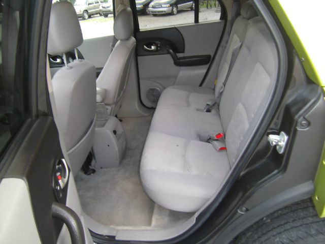 Saturn VUE 2004 photo 4