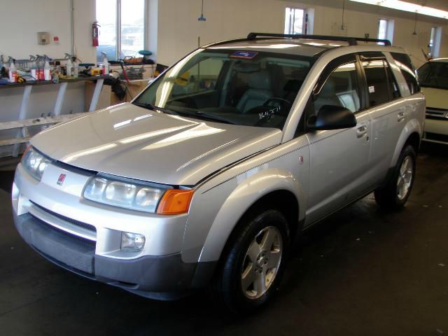 Saturn VUE 2004 photo 1