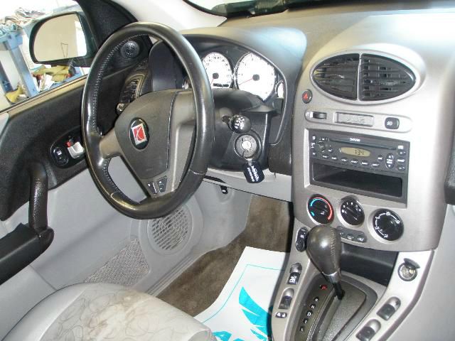 Saturn VUE 2004 photo 2