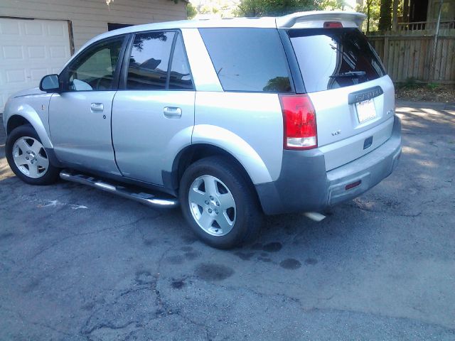 Saturn VUE 2004 photo 1